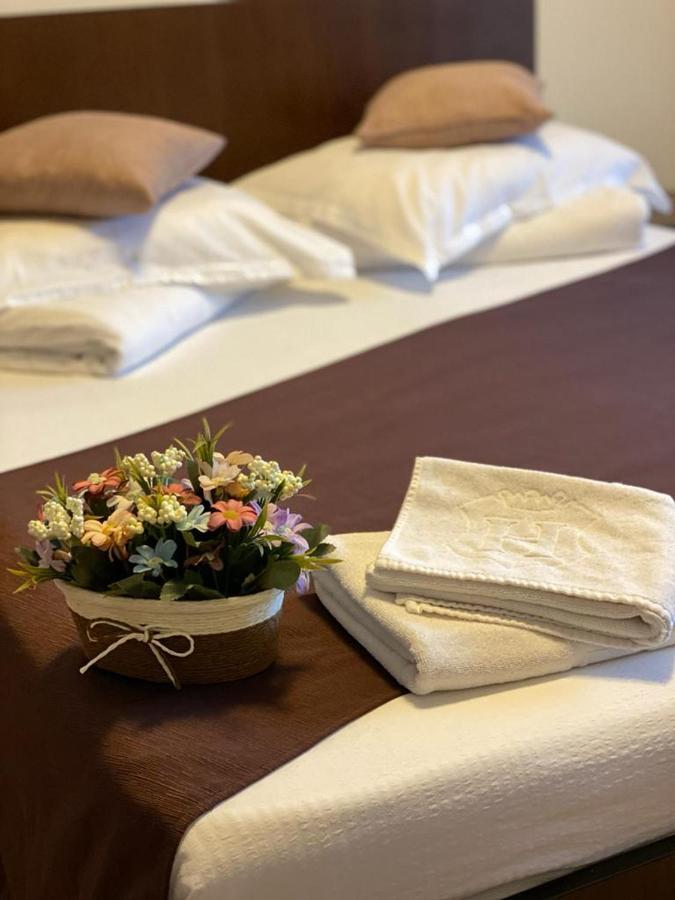Făget Hanul Lui Bogdan Economy Inn מראה חיצוני תמונה
