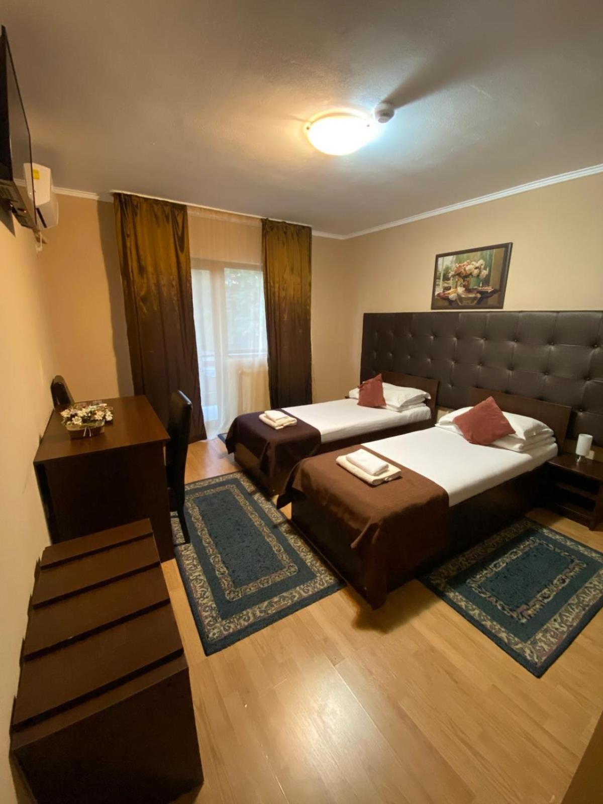 Făget Hanul Lui Bogdan Economy Inn מראה חיצוני תמונה